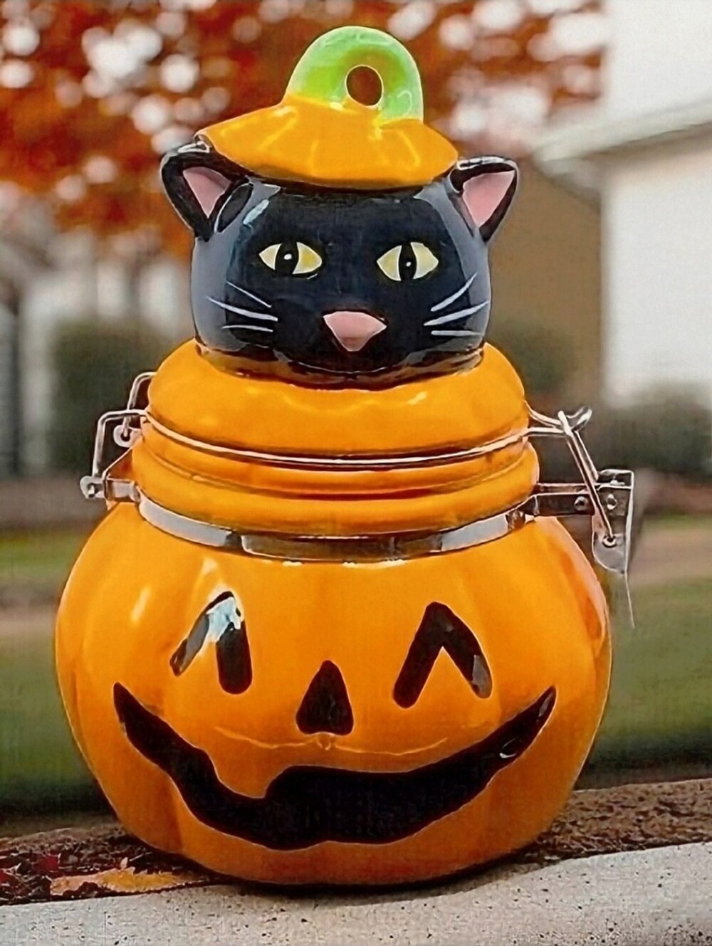 NWT. Full Moon Furnishings Ceramic Black Cat Jack O' Latern Halloween Hinged Jar